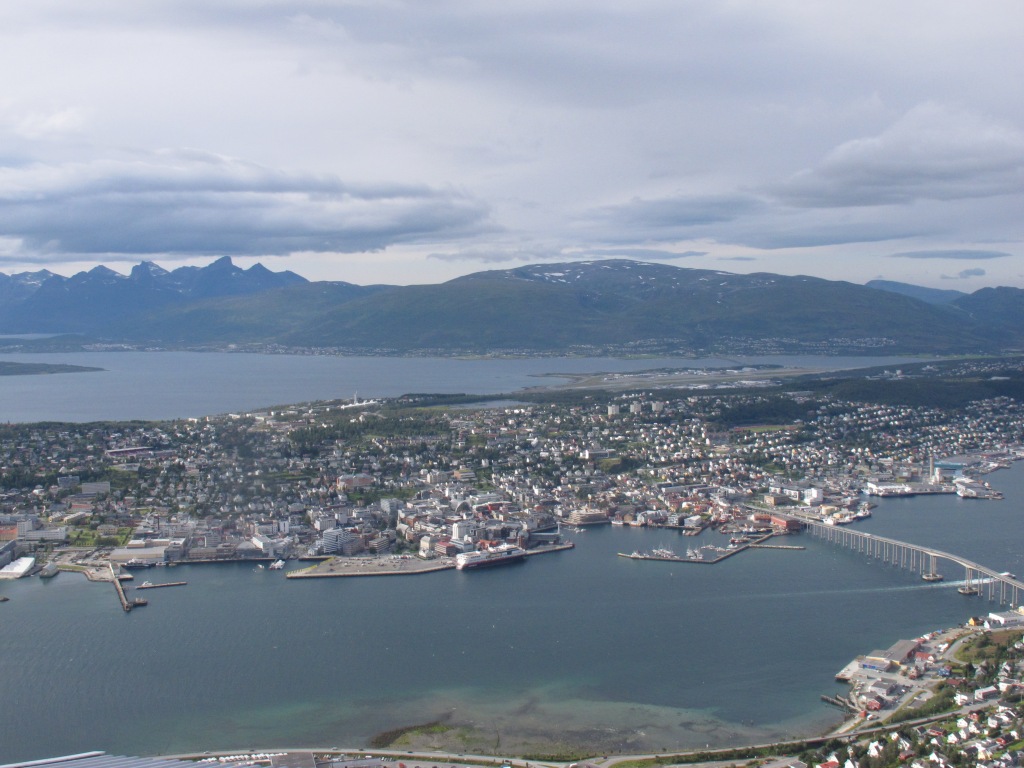 Blick auf Tromsø von Fjellheisen (Norwegen)